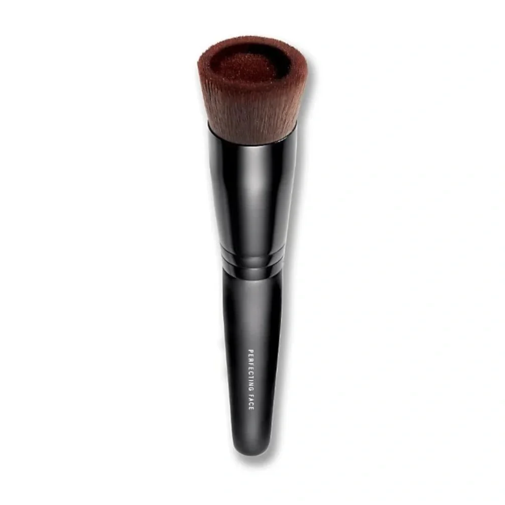bareMinerals Precision Face Brush for Foundation & Powder